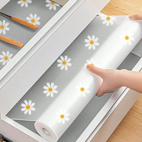 Daisy Pattern Kitchen Drawer Liners Waterproof & Cuttable Liner Roll (45x500cm)