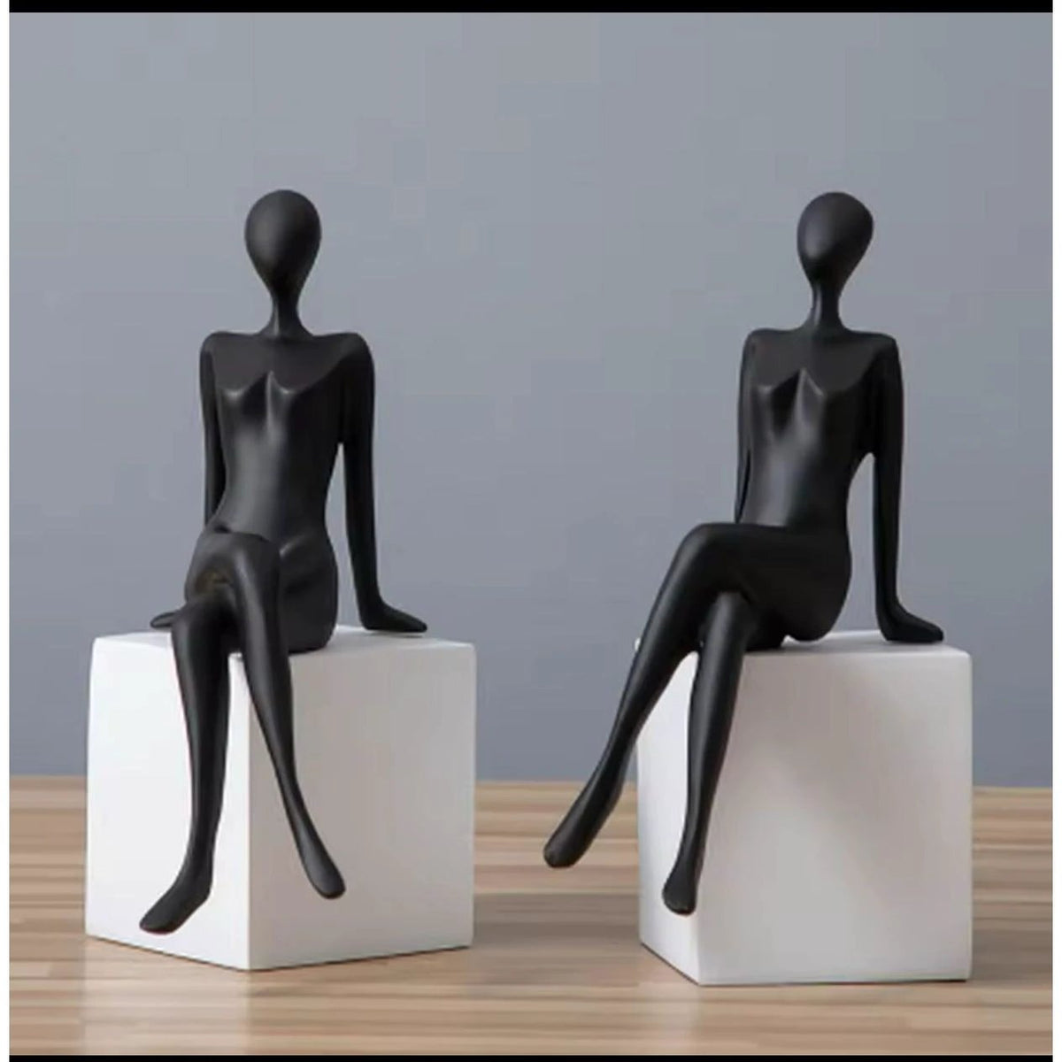Decorative Sitting Figure Model Bookend. Decor Arts & Entertainment