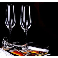 Durable Quality: Made from sturdy glass, enhancing both clarity and durability. Perfect for Celebrations: A set of 6, ideal for toasting at gatherings, parties, and special events. Tableware Stemware