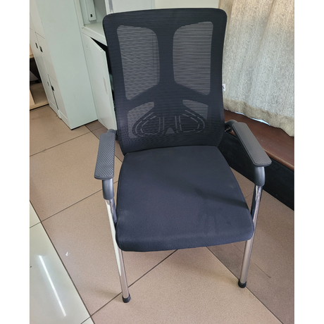 Ergonomic Office Visitor Chair with Mesh Back and Armrests