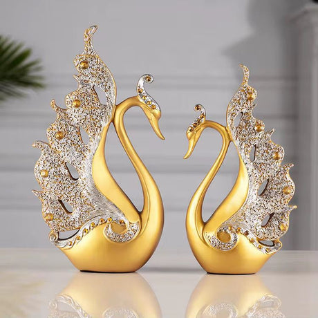 European Couple Swan Ornament Elegant Wedding Gift & Home Décor Figurines