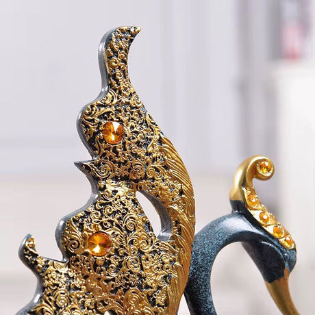 European Couple Swan Ornament Elegant Wedding Gift & Home Décor Figurines