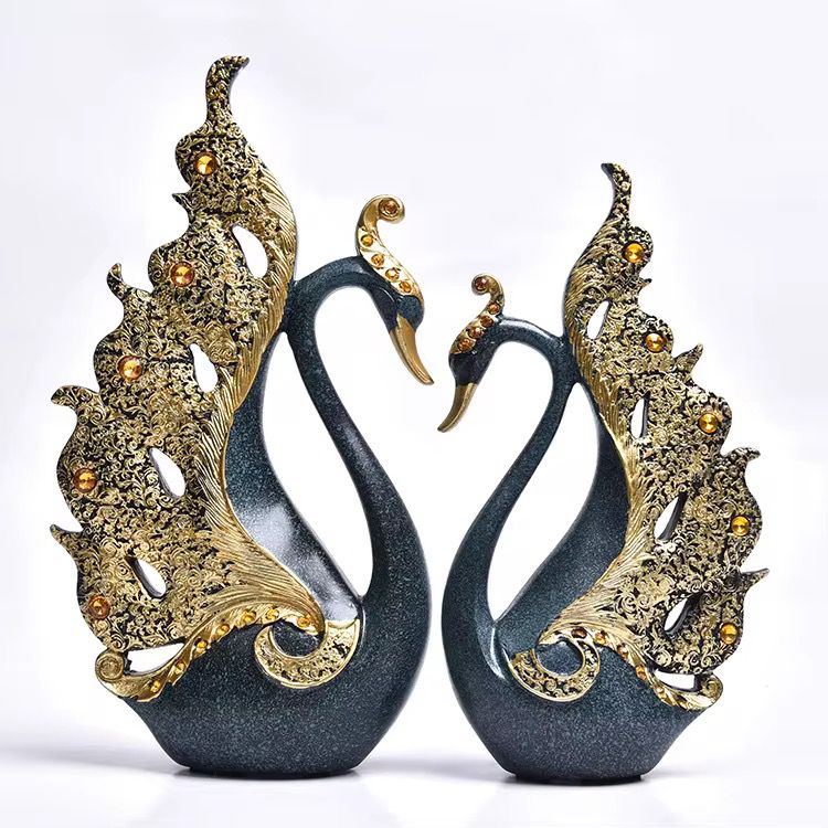 European Couple Swan Ornament Elegant Wedding Gift & Home Décor Figurines