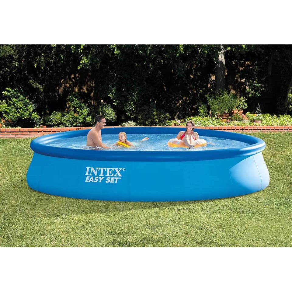 Family Swimming Pool/Capacity:2419 litres/Size 76 cm X 244 cm.
