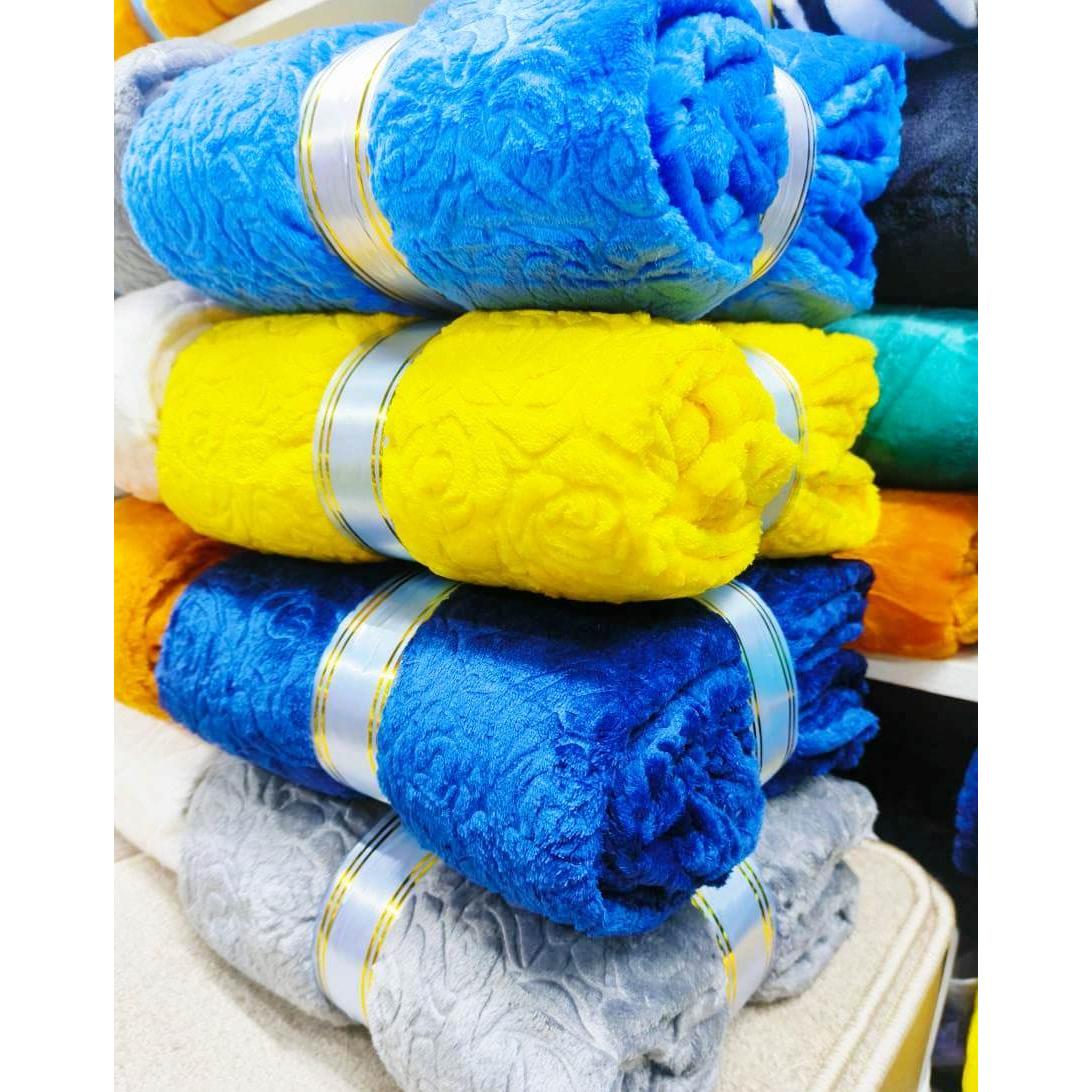 Geometric Pattern Soft Fleece Blankets, Size: 6 by 6 | Lightweight And Easy To Layer, Enhancing Both Comfort And Visual Appeal