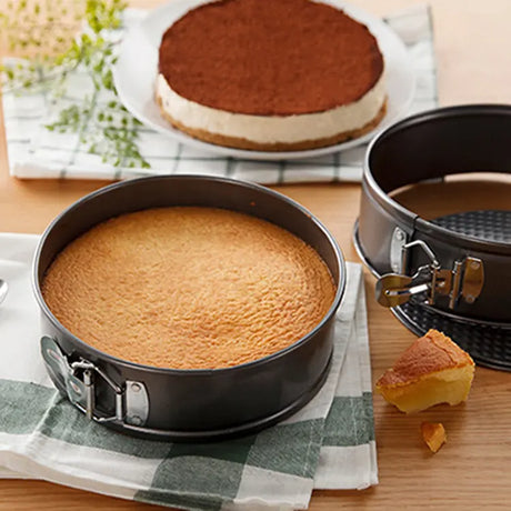 6 Piece Baking Tins Set NonStick Rust Resistant Round Cake Pans with Quick Release Design (Sizes 18/20/22/24/26/28cm)- Furaha Finds Kenya