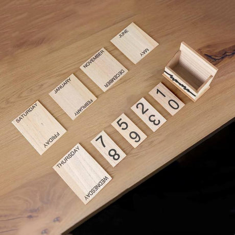 Elegant Wooden Office Decorations Desktop Calendar Ornament