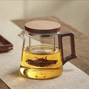 High Borosilicate Teapot with Walnut Handle Elegant Heat Resistant Glass Teapot. Tableware Teapots