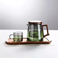 High Borosilicate Teapot with Walnut Handle Elegant Heat Resistant Glass Teapot. Tableware Teapots