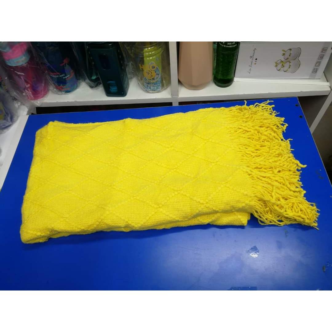 High Quality Knitted Throw Blankets | Soft Acrylic Cashmere Decorative Blanket for Sofa and Bed | 130 x 230 cm