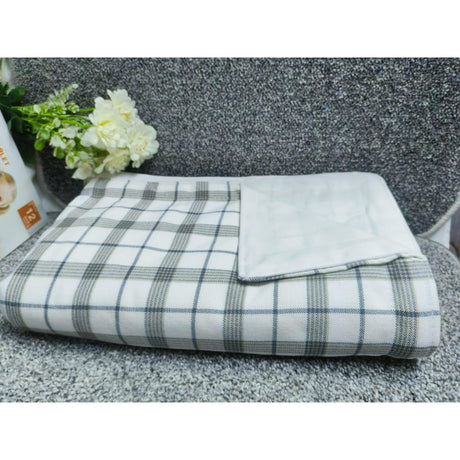 High Quality Maasai Fleece Blanket | 150cm x 200cm (5 by 6)| Vibrant & Cozy Traditional Design