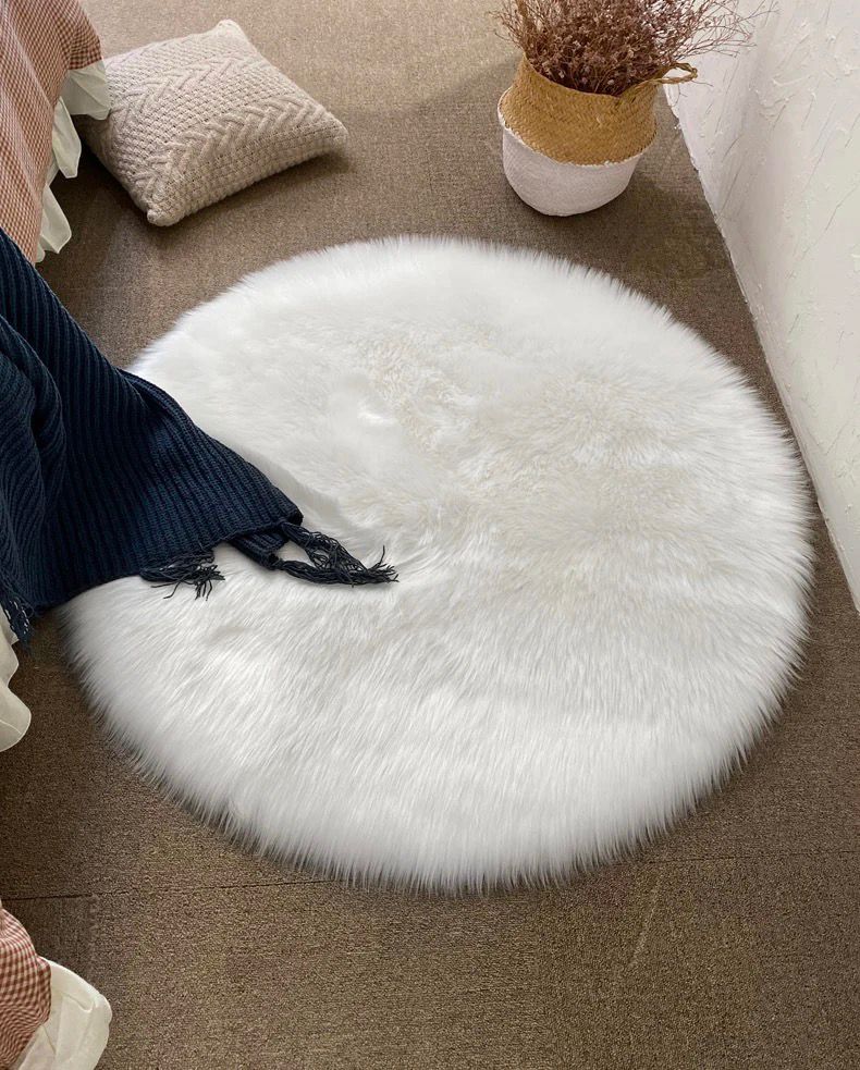 High Quality Shaggy White Faux Fluffy Fur Rug 80cm