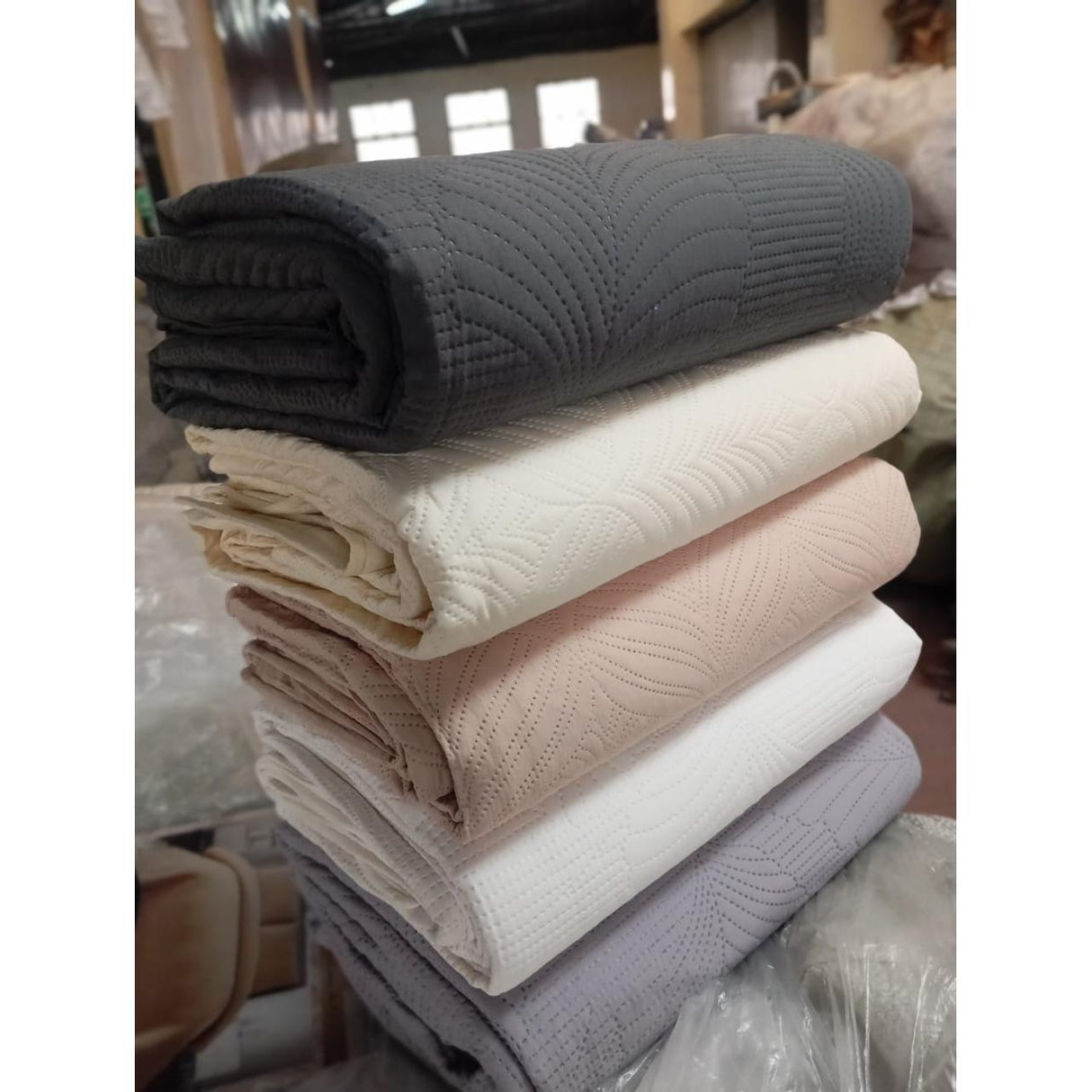 High Quality Ultrasonic Bedspread  Size 6x7