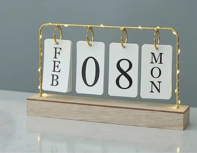 Desktop LED Flip Perpetual Calendar – Battery Operated, 16x29cm