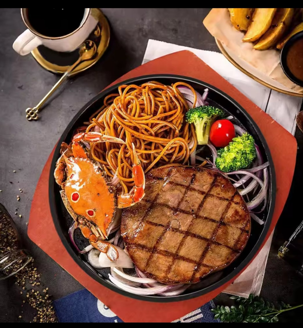 Cast Iron Round Sizzler Plate with Wooden Base – 240mm Diameter- Furaha Finds Kenya