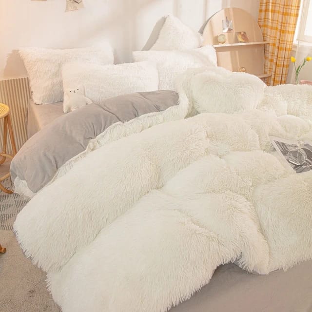 6 Piece Luxury Velvet Plush Fluffy Duvet Set Soft Fleece Bedding with Pillowcases & Bedsheet