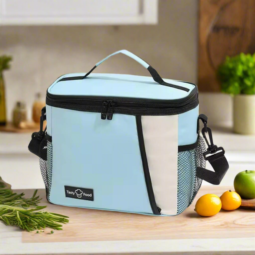 Insulated Lunch Bag Keeps Food Hot or Cold On the Go.