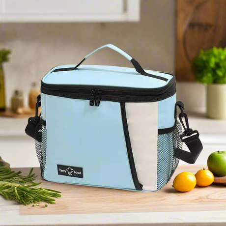 Insulated Lunch Bag Keeps Food Hot or Cold On the Go.