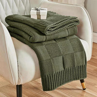 Knitted Throw Blanket 130x160cm Made of Soft Acrylic Fibers – Cozy & Stylish Home Decor Bedding Blankets
