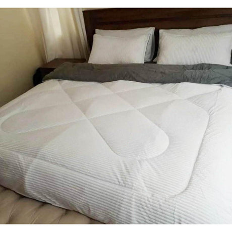 Luxurious Velvet Duvet Set with Bedsheet and 2 Pillowcases |Available in Green, White, Brown, Purple