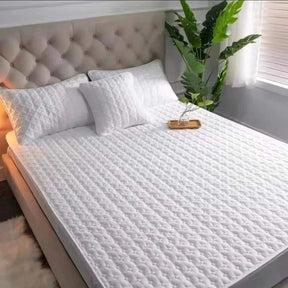 Premium Waterproof Mattress Protector 5-Star Hotel Quality, Available in 7x6 / 7x7 bedding Mattress Protectors
