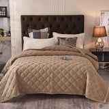 Quilted Comforter Set 220x240cm with 2 Pillowcases for Cozy and Elegant Bedding