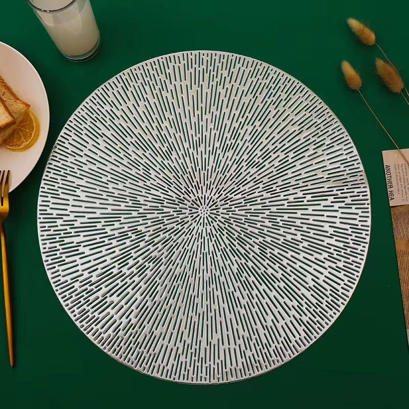 Radiating Line Pattern Round PVC Table Mats – 6pcs Set | Gold & Silver (38cm)
