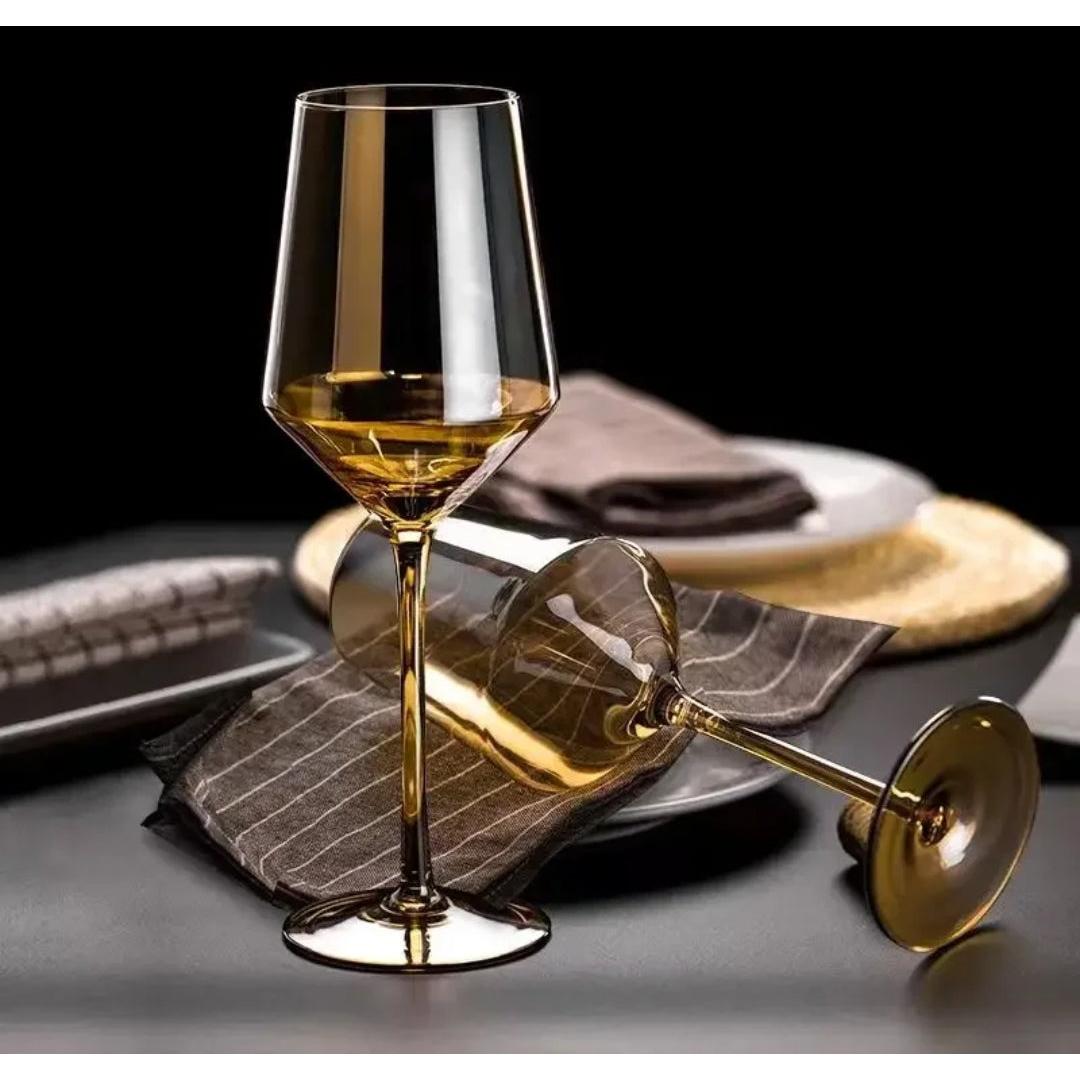 Elegant Gold Shapely Wine Glass Large 539ml Capacity, Premium Glassware for Special Occasions