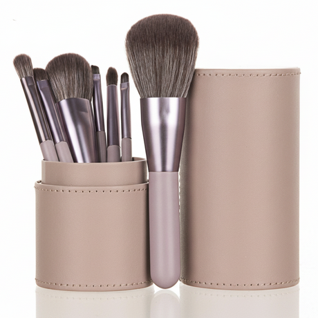 High Quality Make-Up Brushes Set 7 Brushes with Leather Holder