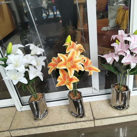 70cm Artificial Silk Lily Bouquet in Chrome Silver Metallic Vase Home Decor White Orange Pink Home & Garden Artificial Flowering Plants