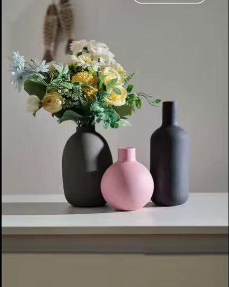 Set of 3 Simple Elegant Vases – Muted Color Ceramic Decor for Modern Interiors