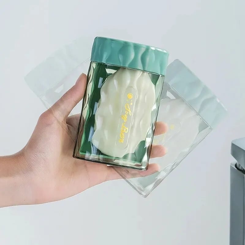 Furaha Finds Transparent Travelling Soap Dish Container with easy drainage. Thickened, impact-resistant, and compact for travel, gym, and home use