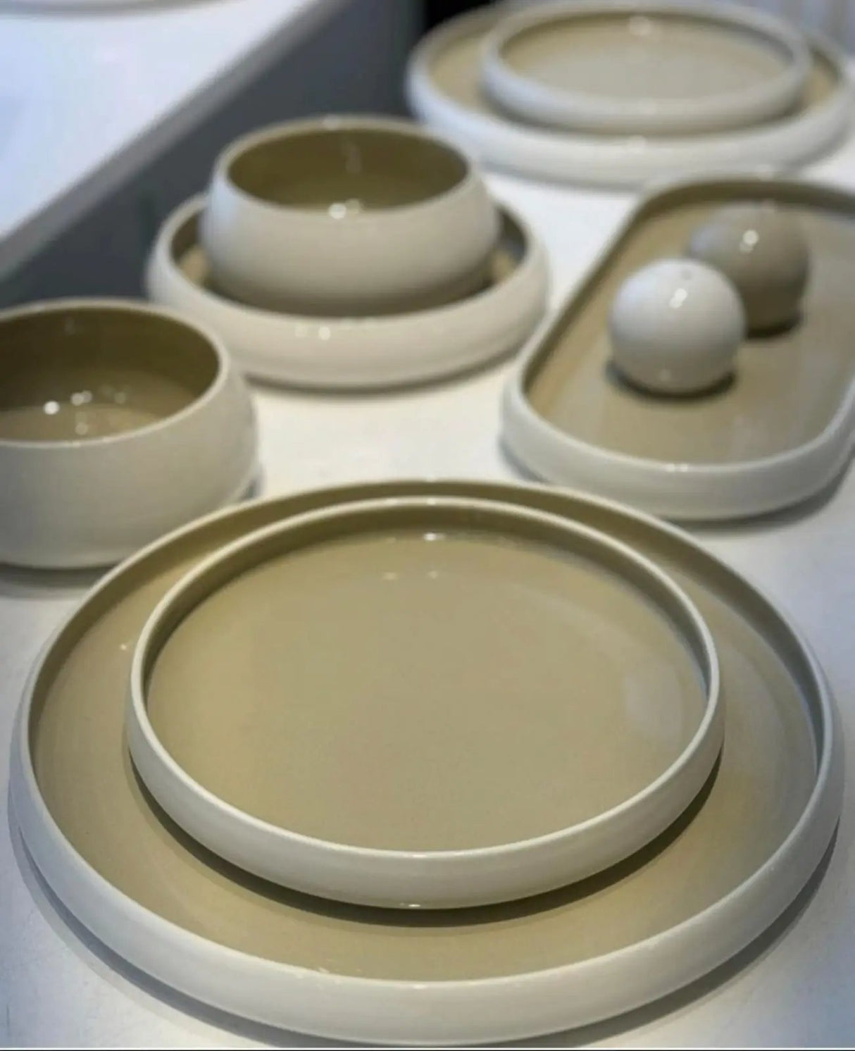 Dinner Set For Six 27 Piece Elegant European double glazed Porcelain Dinner set Kitchen & Dining Dinnerware Sets