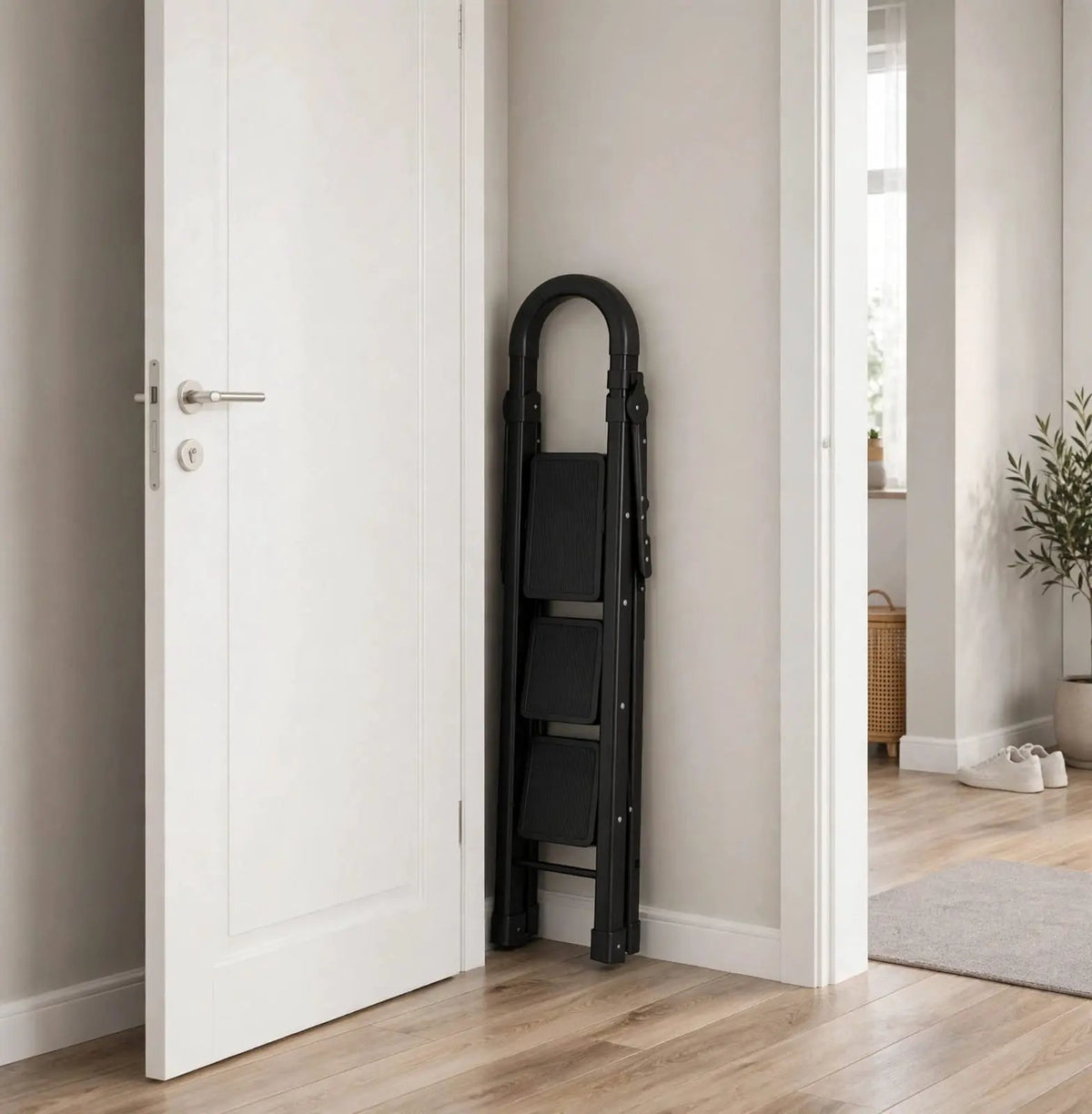 4-Step Folding Ladder With Safety Handle Step Ladders Step Ladders