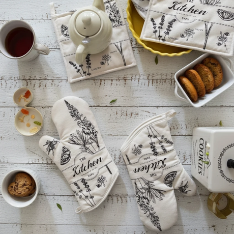 Kitchen Botanical Oven Mitt and Pot Holder 3-Piece Set Heat Resistant Black Cream Kitchen & Dining Oven Mitts & Pot Holders