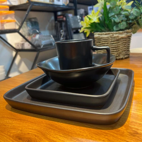 24-Piece Modern Dinner Set with Plates Bowls and Cups Black Kitchen & Dining Dinnerware Sets