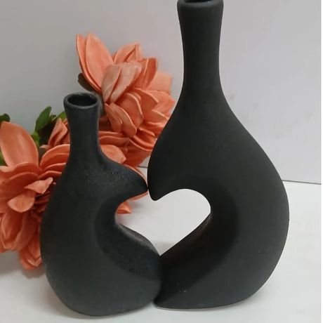 Flower Vase - 2-in-1 Decorative Heart-Shaped Black Home Decor Vases