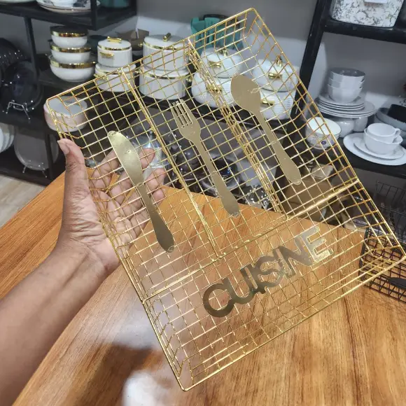 CUISINE Wire Mesh 4-Compartment Cutlery Drawer Organiser Gold Black 25x25x8cm Kitchen & Dining Flatware Trays