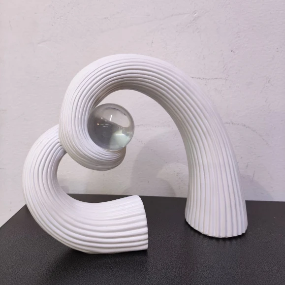 Nordic Abstract Heart Sculpture with Clear Pearl Resin Ornament Home & Garden Sculptures & Statues