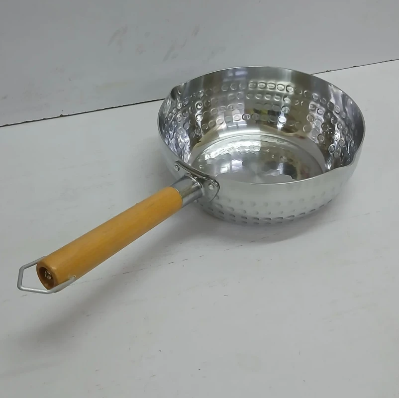 22cm 3L Hammered Aluminium Milk Snow Sufuria Pan Wooden Handle Pour Spout Honeycomb Texture Cookware Kitchen & Dining Stock Pots