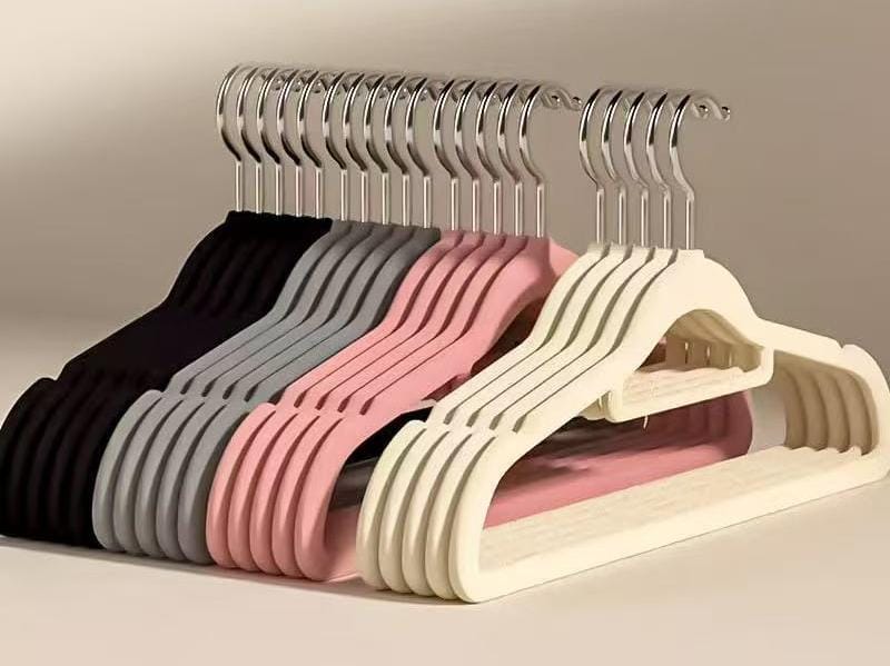 Luxury Velvet Antislip Hangers 10pc Pack- Furaha Finds Kenya