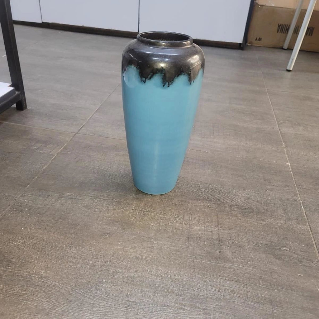 Elegant Ceramic Vase – 35cm Decorative Flower Vase for Modern Home Décor vases in decor Vases