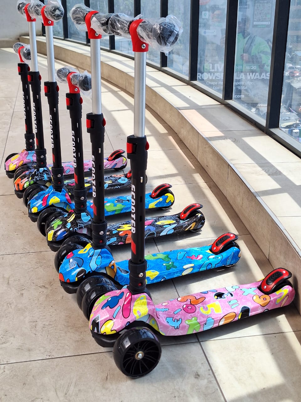 Lean-to-Steer Kids Scooter – Adjustable Height with Light-Up Wheels & Shock Absorption