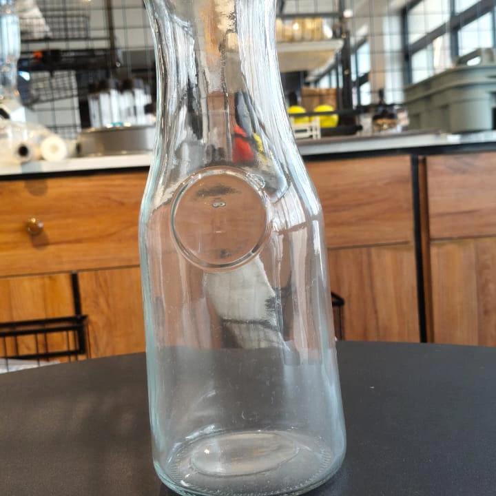 Transparent Aqua Water Pitcher 500ml/1000ml Borosilicate Glass Beverage Bottle with Color Lid Heat Resistant & Stylish. Black November Serving Pitchers & Carafes
