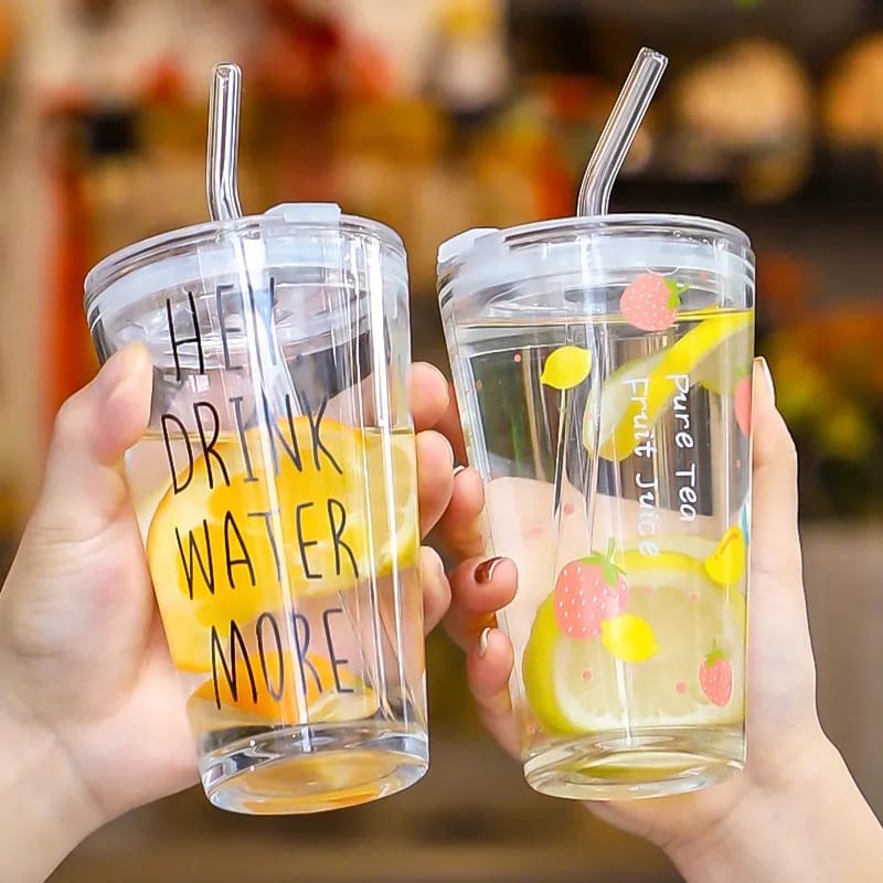 Round Transparent Borosilicate Drinking Glass Cup/Tumbler with lid + Straw.