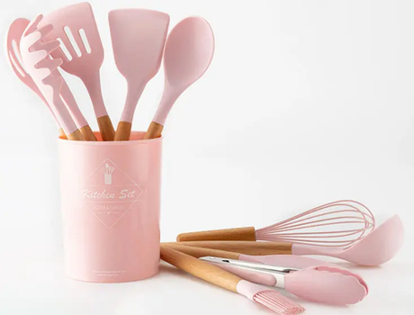 Furaha Finds cooking set.