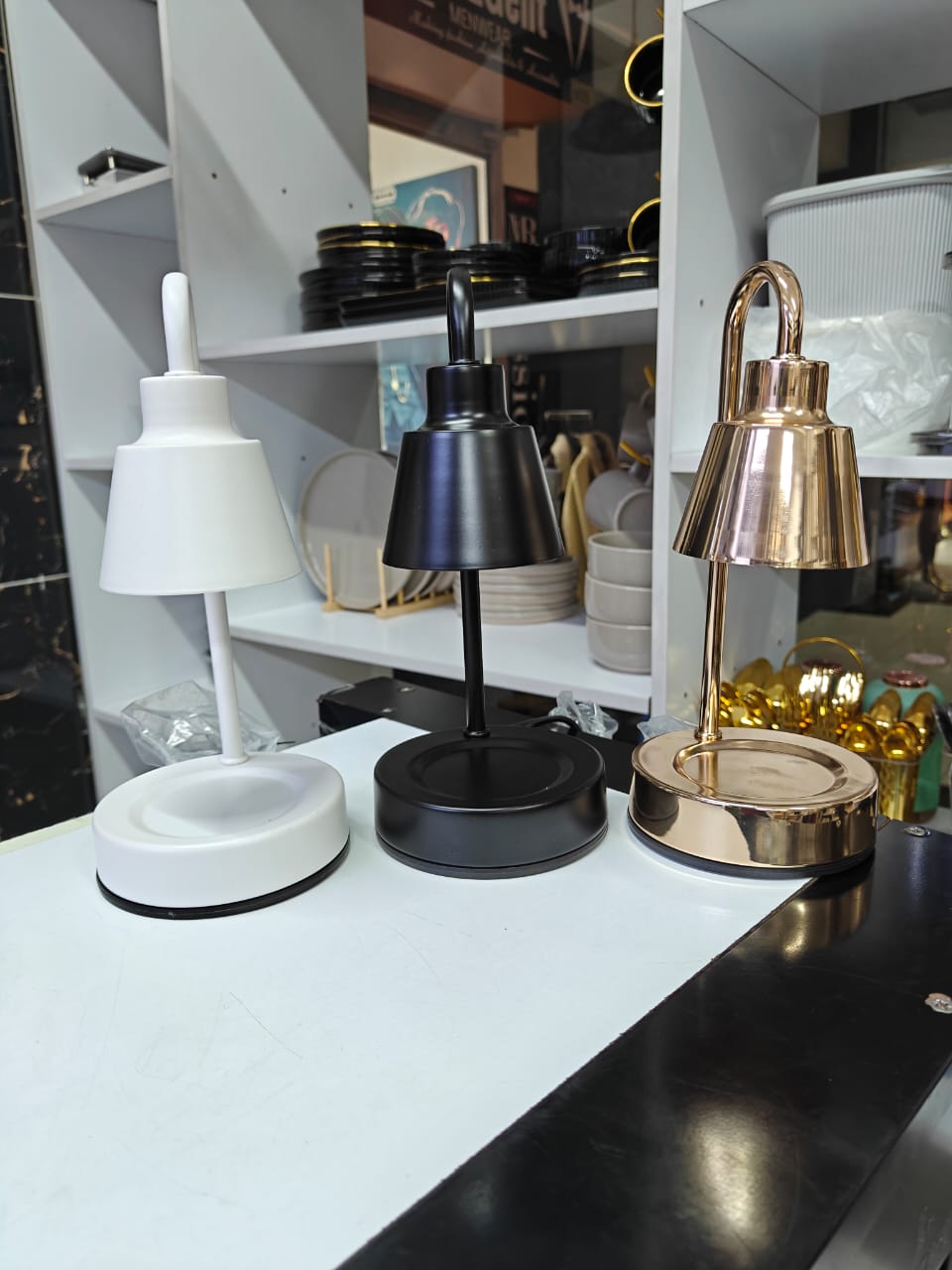 Electric Candle Warmer with Metal Design for Home and Office