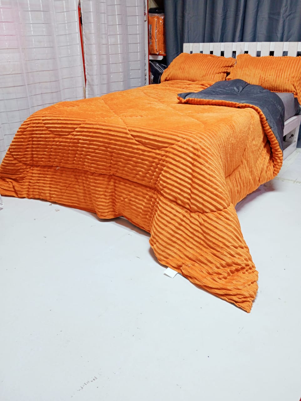 High-Quality Velvet Duvet Set TC/Weaver 6x6 with Bedsheet and Pillowcases
