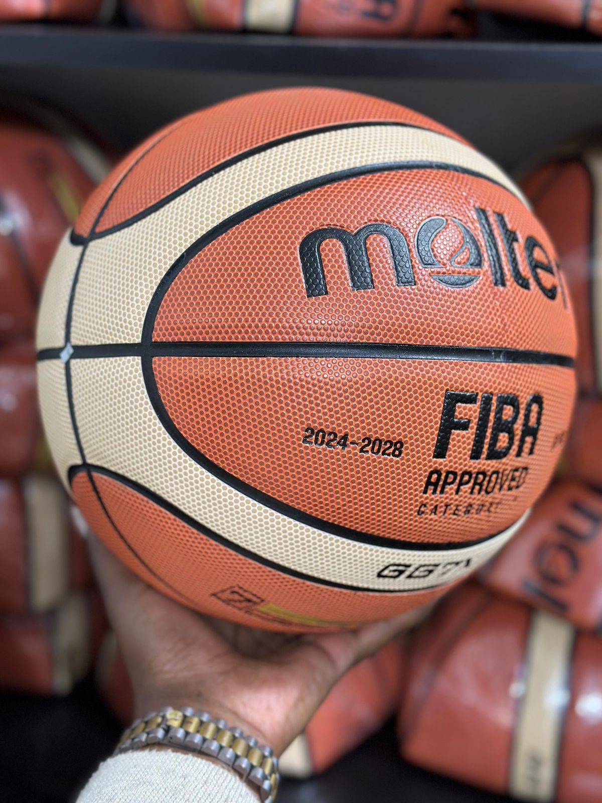 Molten Basketball Ball GG7X – FIBA Approved Indoor/Outdoor Play