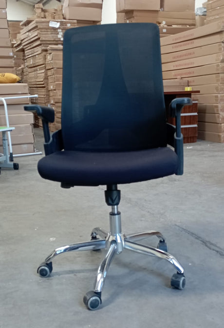 Adjustable Ergonomic Mesh Office Chair with Chrome Base and Padded Seat